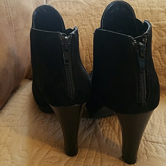 NWT Black Boots - Picture 2 of 5